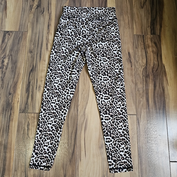 Zyia Leopard Brilliant Scrunchy Hi-Rise 7/8 24”size 4 - Picture 3 of 3